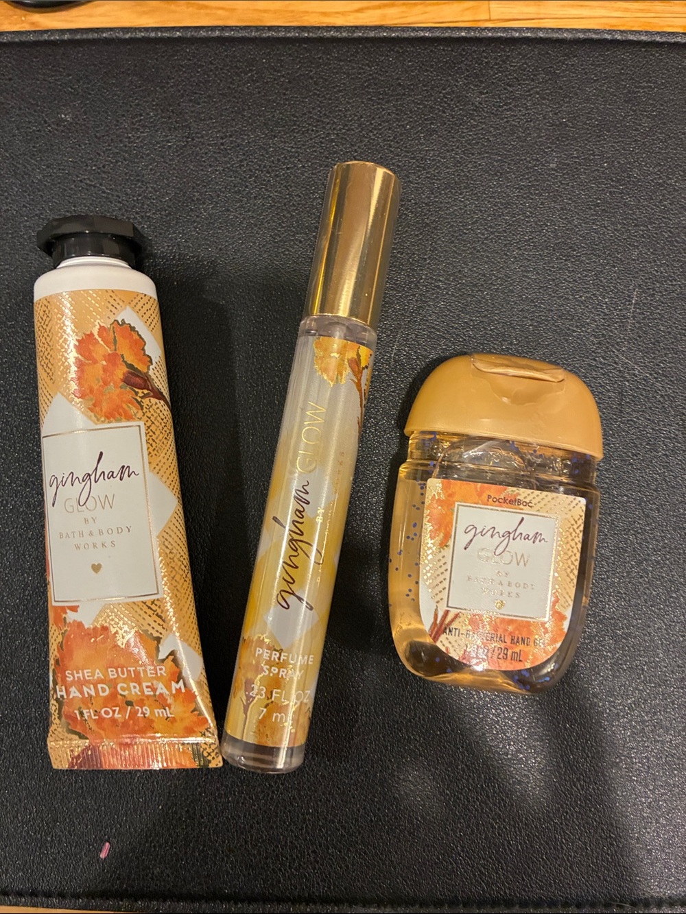 Bath and body Works Gingham Glow Travel Size Gift Set Newest collection